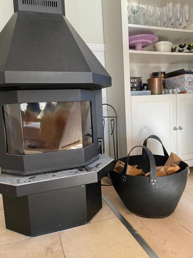 Charmigt Hus Pa Vindoe Villa Stockholm Ngoại thất bức ảnh