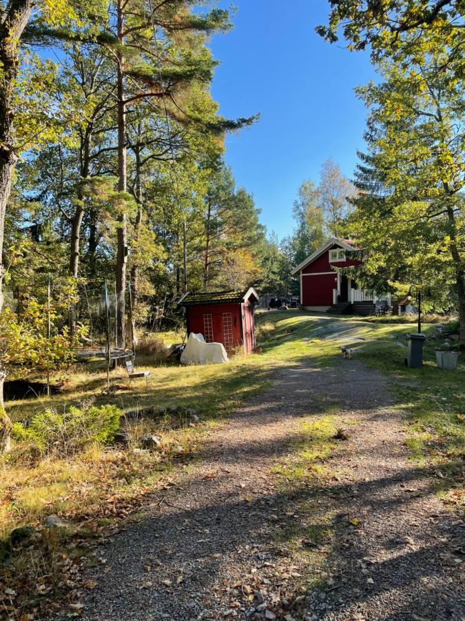 Charmigt Hus Pa Vindoe Villa Stockholm Ngoại thất bức ảnh